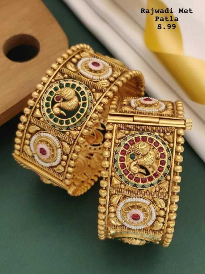 YNF BRASS R39 WOMEN JEWELLERY WHOLESALE ANTIQUE BAMGLES MANUFACTURER