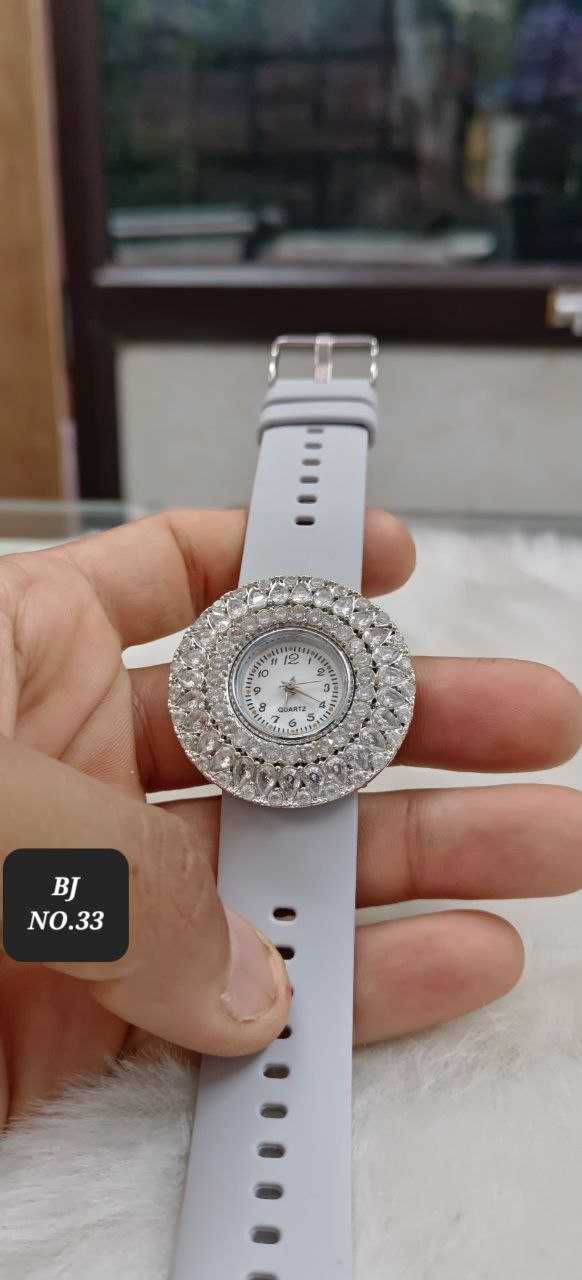 YNF V1 WOMEN JEWELLERY WHOLESALE FANCY DESIGNER WATCHES MANUFACTURER