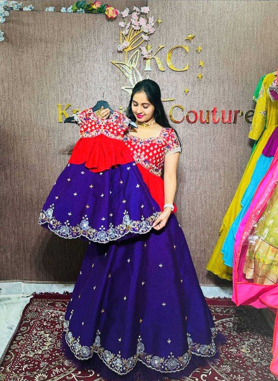 YNF CHINON KESH120 193 MOTHER & DAUGHTER WHOLESALE LEHENGAS MANUFACTURER