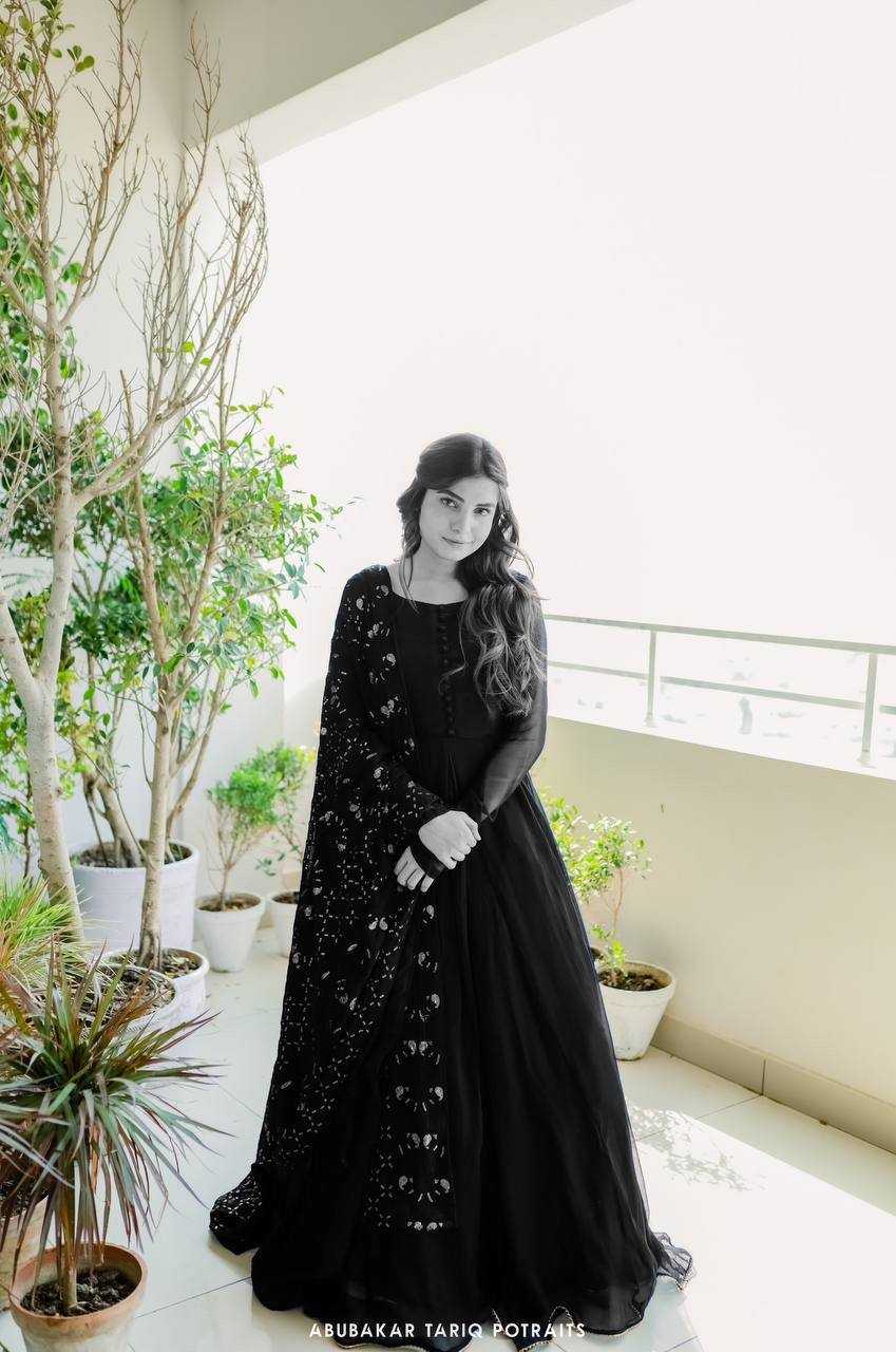 YNF GEORGETTE KESH232 920 GOWNS WHOLESALE ANARKALI GEORGETTE BLACK GOWNS MANUFACTURER - Deevit International