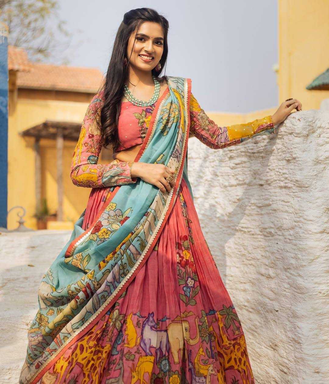 YNF CHINON KESH163 52 LEHENGAS WHOLESALE KALAMKARI TRADITIONAL PRINTED LEHENGAS MANUFACTURER - Deevit International