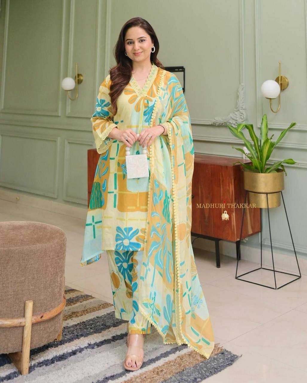 YNF COTTON KESH211 LDY120 SUITS & DRESSES WHOLESALE LADIES PRINTED EMBROIDERY SUITS MANUFACTURE - Deevit International