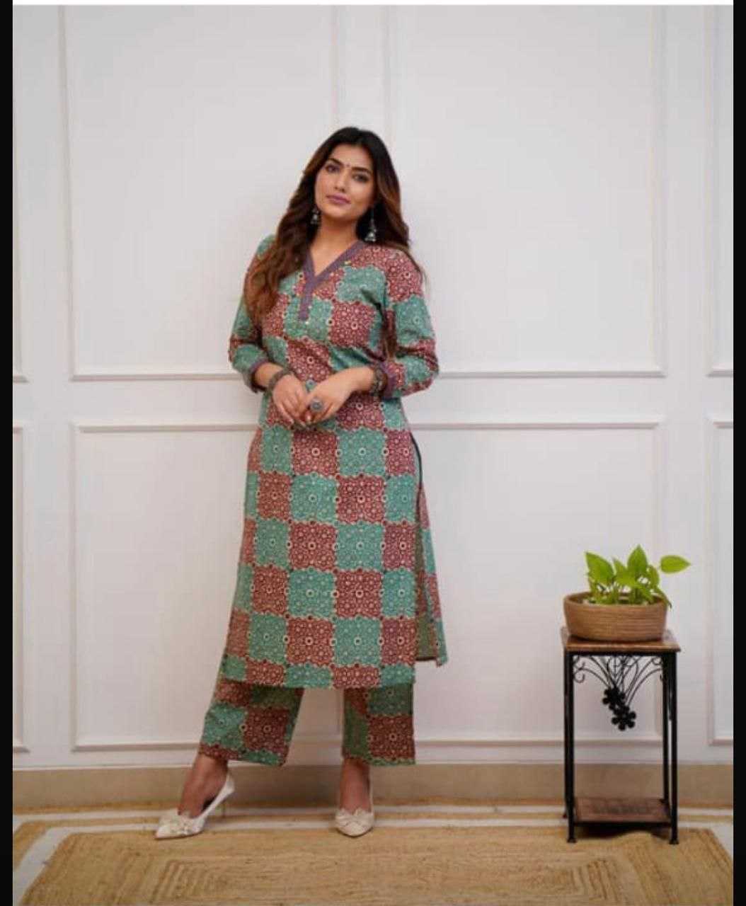 YNF COTTON RIN201 RRD47 KURTIS WHOLESALE KURTIS WITH BOTTOM PRINTED CASUAL KURTIS MANUFACTURER - Deevit International