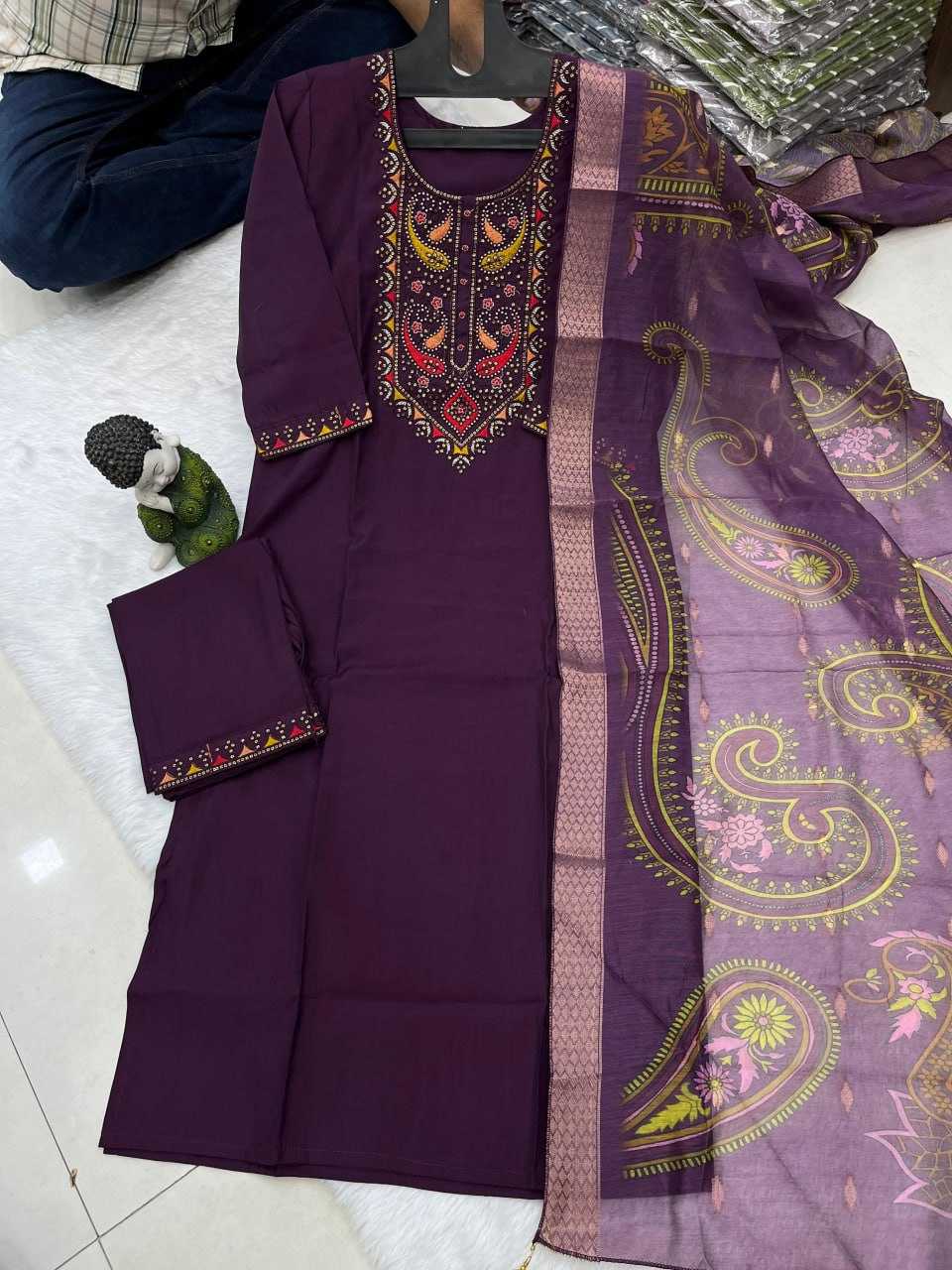 YNF HEAVY ROMAN SILKKESH258 VDA42 SUIT & DRESSES WHOLESALE EMBROIDEREY WEDDING LADIES SILK SUITS MANUFACTURE - Deevit International