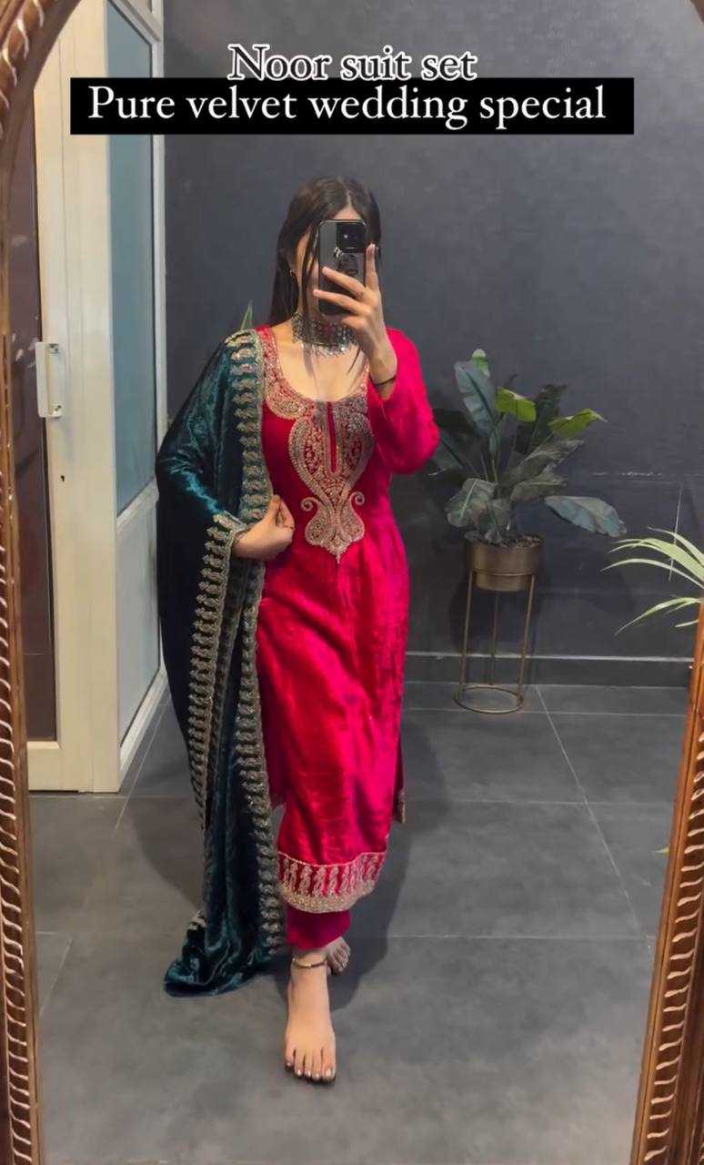 YNF VELVET KESH147 234 SUITS & DRESSES WHOLESALE EMBROIDEREY WEDDING RED SALWAR VELVET SUITS MANUFACTURE - Deevit International