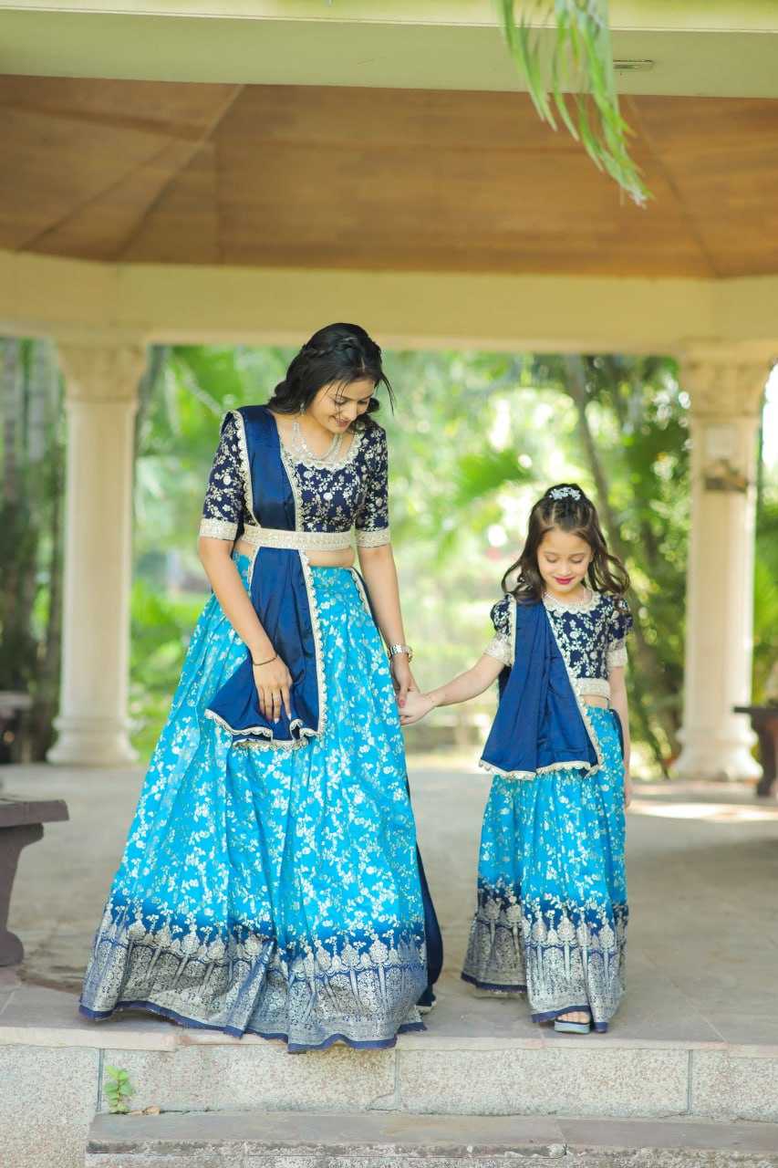 YNF PURE SILK RPVR DAUGHER MOTHER & DAUGHTER COMBO WHOLESALE LEHENGAS MANUFACTURER 