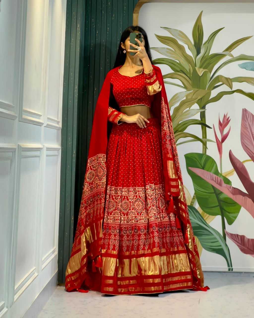 YNF GAJJI SILK KESH179 AHB14 LEHENGAS WHOLESALE TRADITIONAL SILK PRINTED LEHENGAS MANUFACTURER