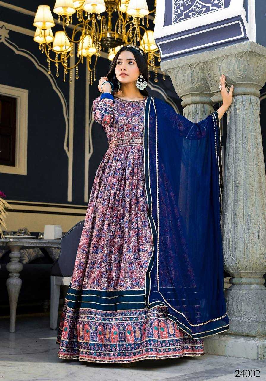 YNF DOLA SILK RIN131 24001 GOWNS WHOLESALE LONG PRINTED SILK GOWNS MANUFACTURER - Deevit International