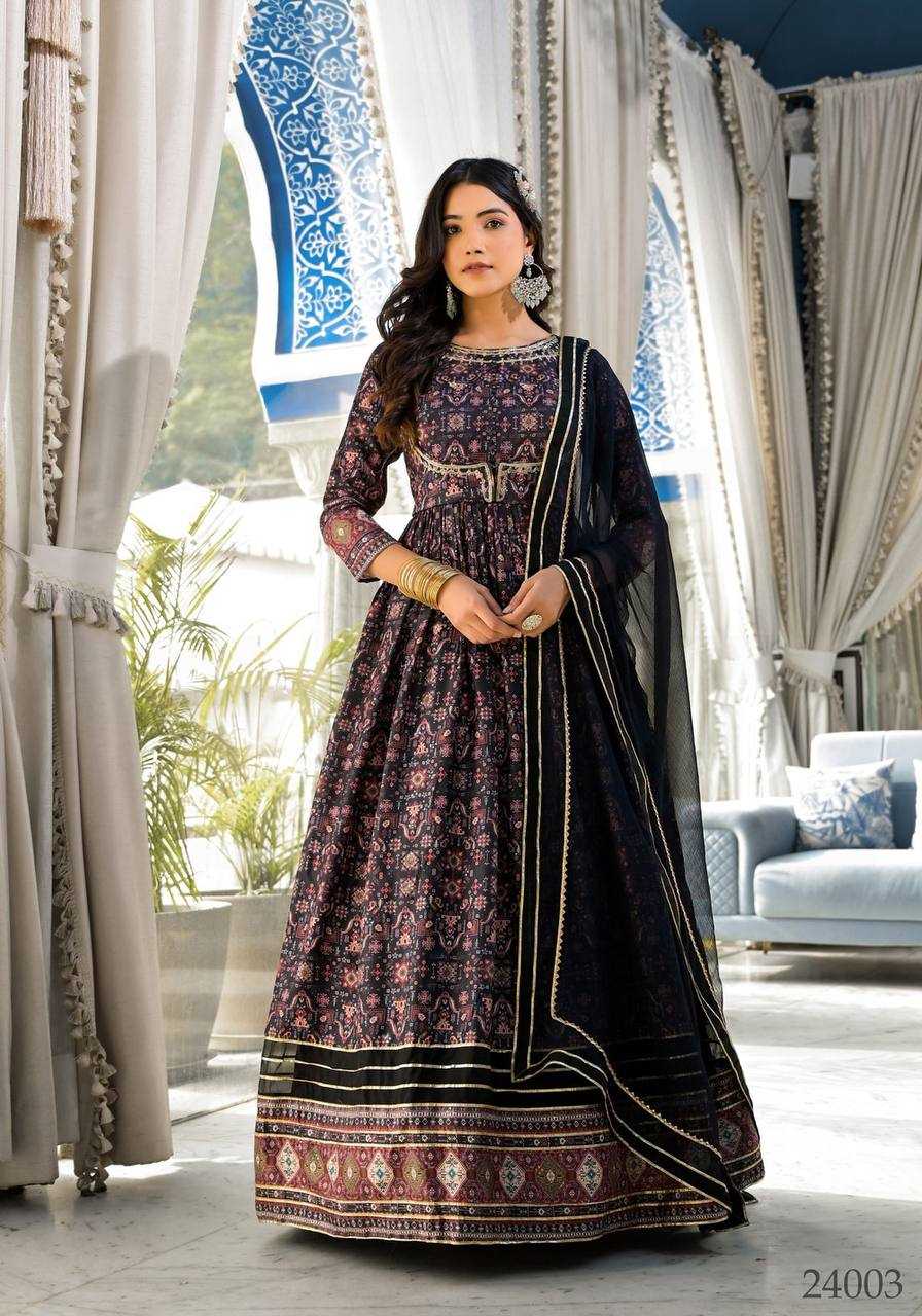 YNF DOLA SILK RIN131 24001 GOWNS WHOLESALE LONG PRINTED SILK GOWNS MANUFACTURER - Deevit International