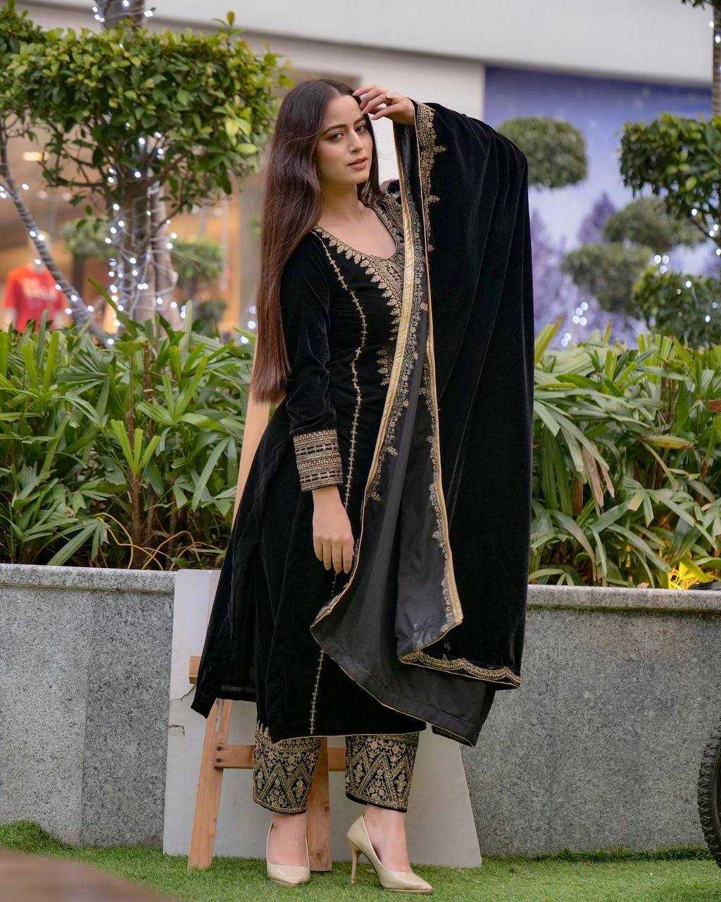 YNF VELVET KESH123 5017 SUITS & DRESSES WHOLESALE VELVET EMBROIDERY LONG KURTI BLACK SUITS MANUFACTURE  - Deevit International