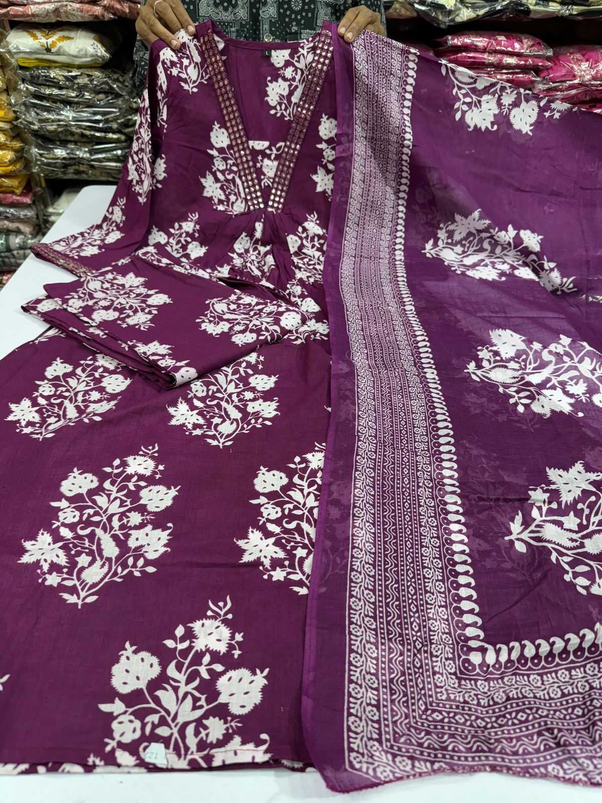 YNF COTTON KESH234 DSF01 WHOLESALER PRINTED SUITS COTTON ANARKALI L0NG SUITS MANUFACTURER - Deevit International