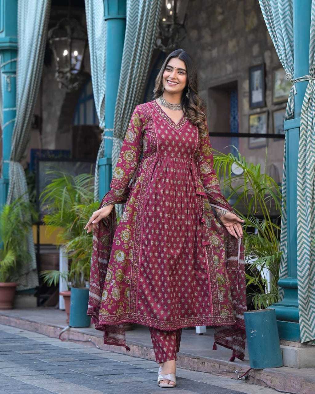 YNF COTTON KESH253 SNF02 SUITS & DRESSES WHOLESALE PRINTED COTTON ANARKALI SUITS MANUFACTURER - Deevit International