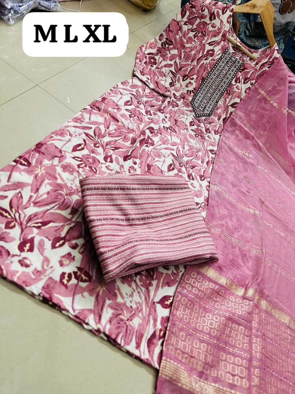 YNF COTTON KESH258 VDA41 SUITS & DRESSES WHOLESALE LADIES PRINTED EMBROIDERY SUITS MANUFACTURE - Deevit International