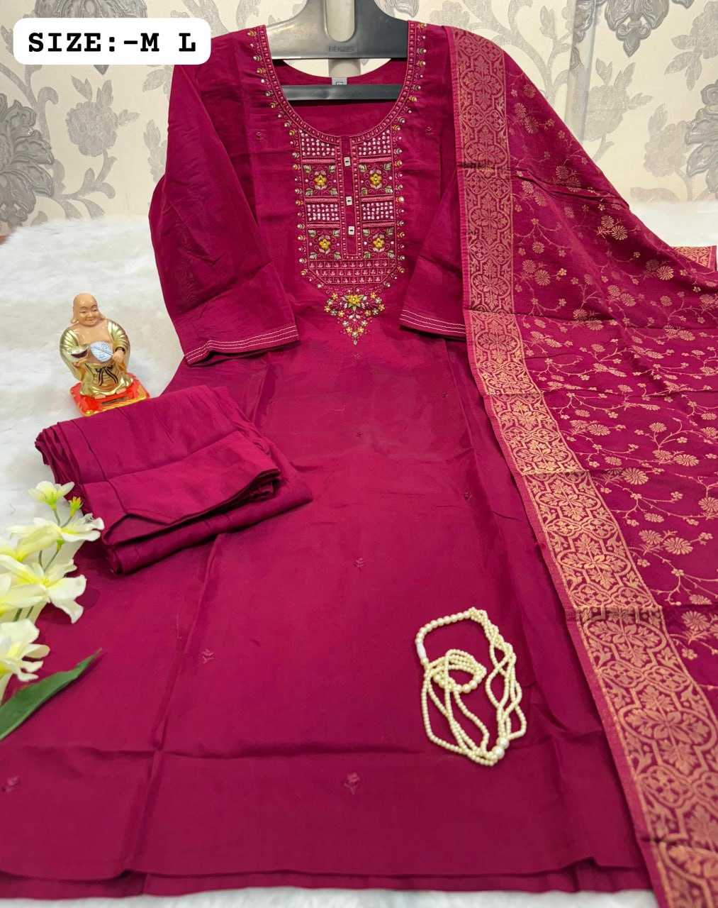 YNF MUSLIN KESH256 RNF12 SUITS & DRESSES WHOLESALE DESIGNER SUIT WEDDING LADIES SILK SUITS MANUFACTURE - Deevit International