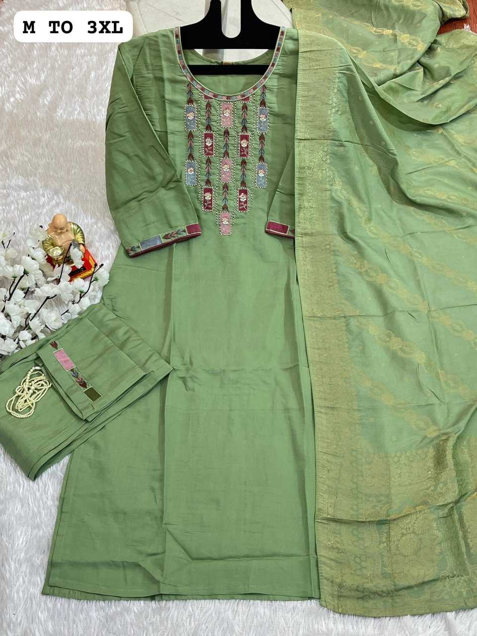 YNF MUSLIN KESH256 RNF12 SUITS & DRESSES WHOLESALE DESIGNER SUIT WEDDING LADIES SILK SUITS MANUFACTURE - Deevit International