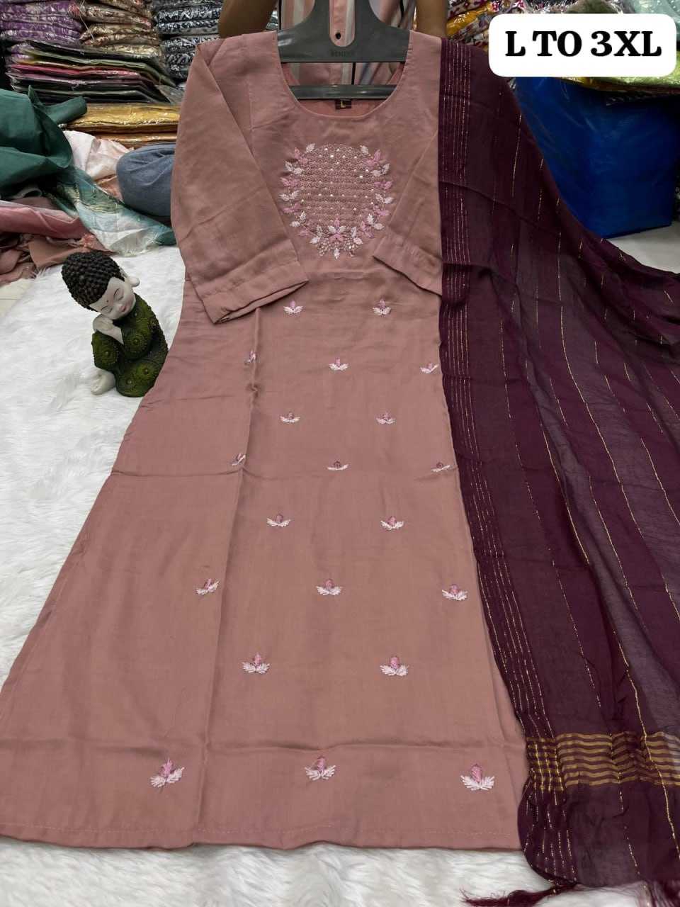 YNF MUSLIN KESH258 VDA15 UITS & DRESSES WHOLESALE DESIGNER SUIT WEDDING LADIES SILK SUITS MANUFACTURE - Deevit International