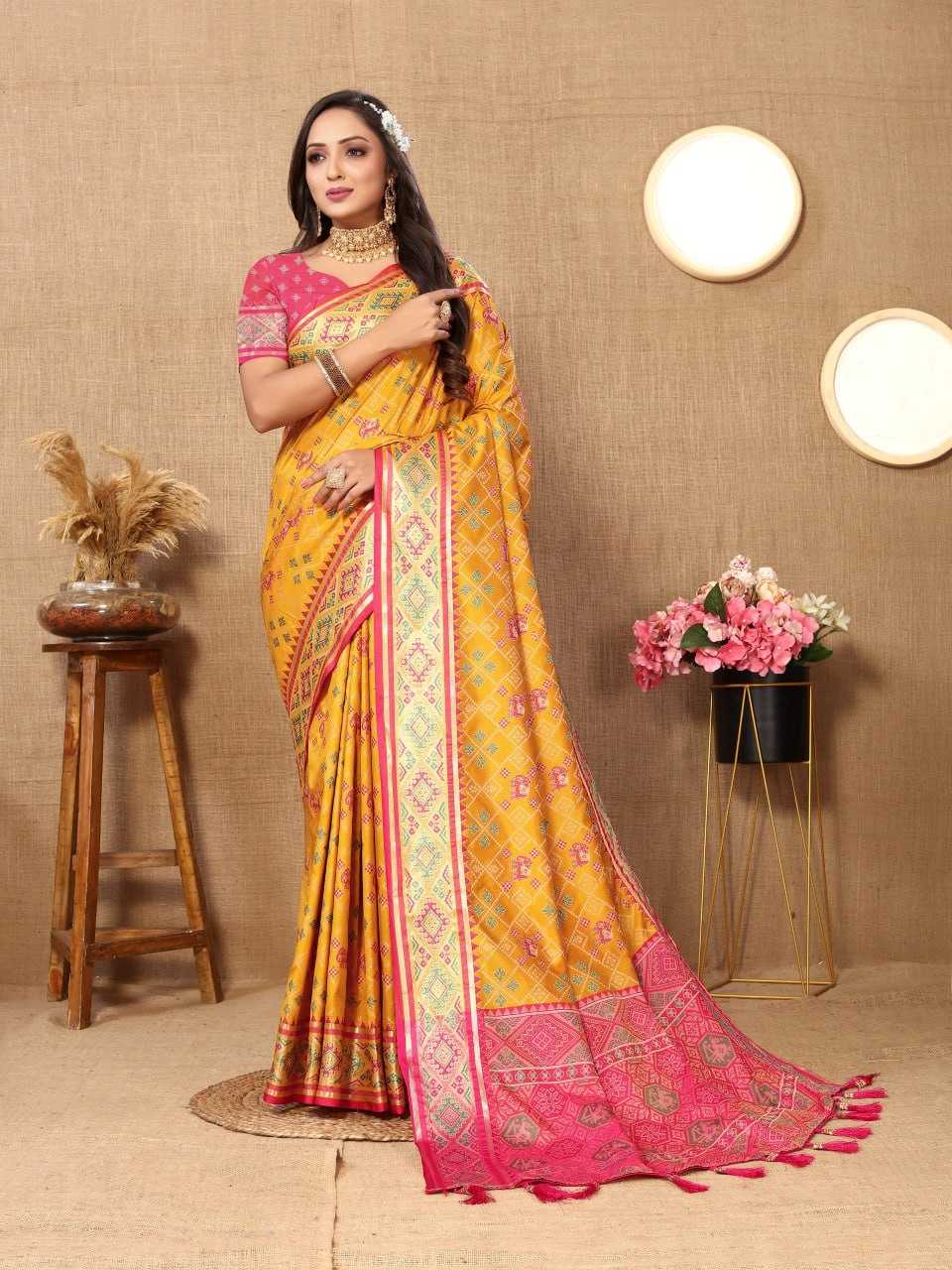 YNF PATOLA SILK RIN150 Patola SILK SAREES WHOLESALE PATOLA ZARI BORDER PRINTED SILK SAREES MANUFACTURER - Deevit International