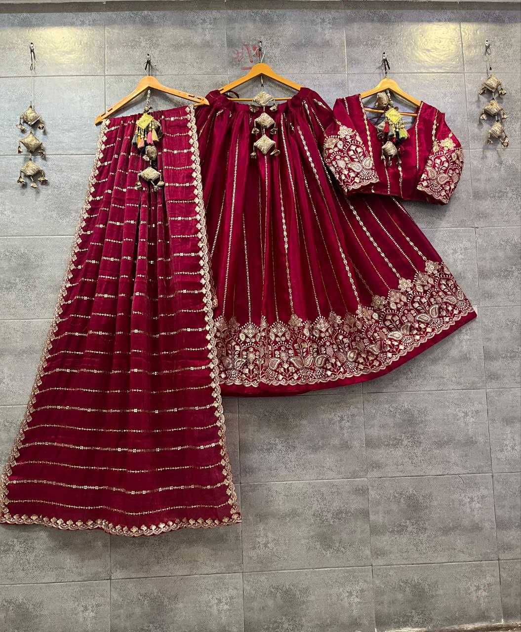 YNF TISSUE SILK KESH179 AHB105 LEHENGAS WHOLESALE DESIGNER SILK WEDDING SEQUNIS LEHENGAS MANUFACTURER - Deevit International