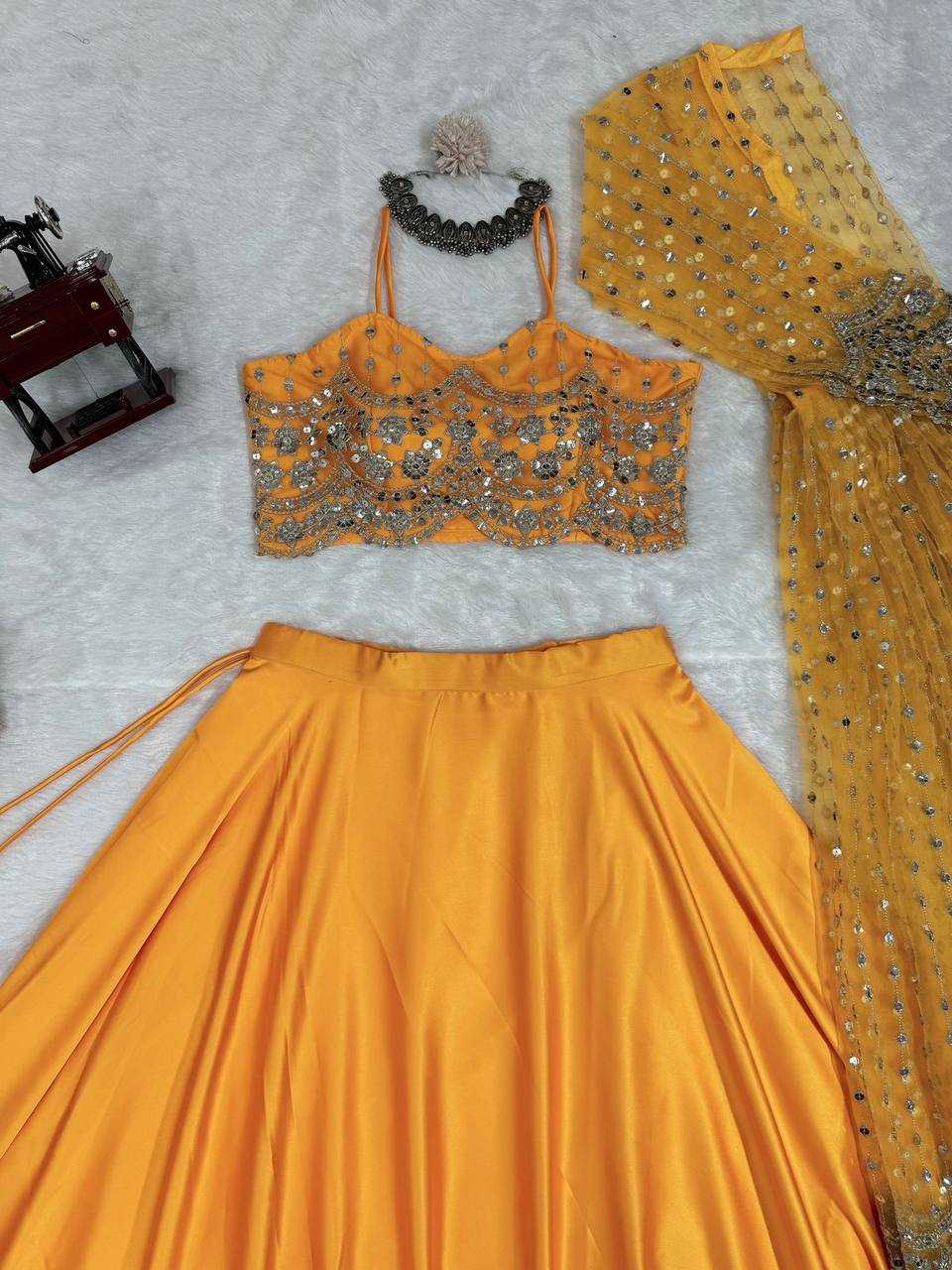 YNF JAPAN SARTIN RIN162 275 LEHENGAS WHOLESALE DESIGNER FANCY TRADITIONAL LEHENGA MANUFACTURER   