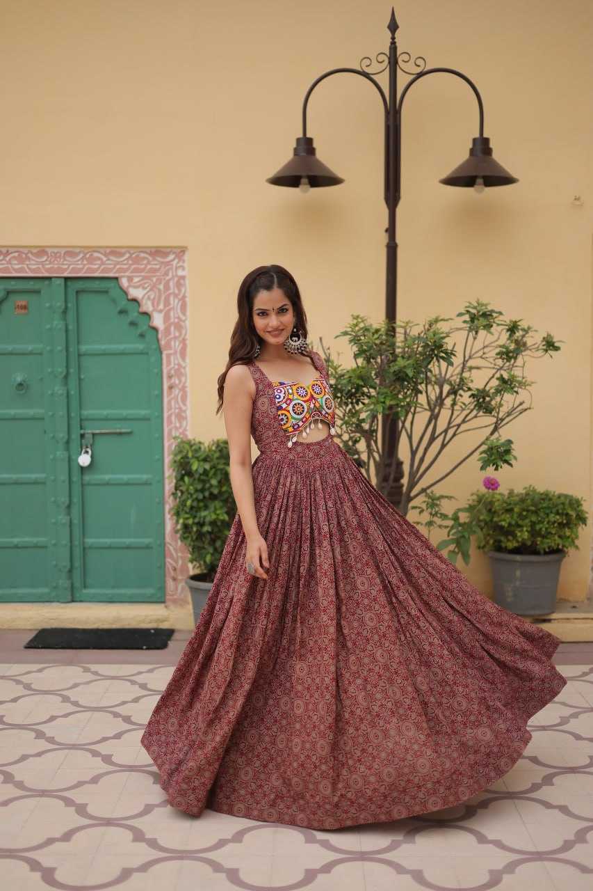 YNF COTOON KESH132 9201 GOWNS WHOLESALE PRINTED LONG NAVRATRI GOWNS MANUFACTURER