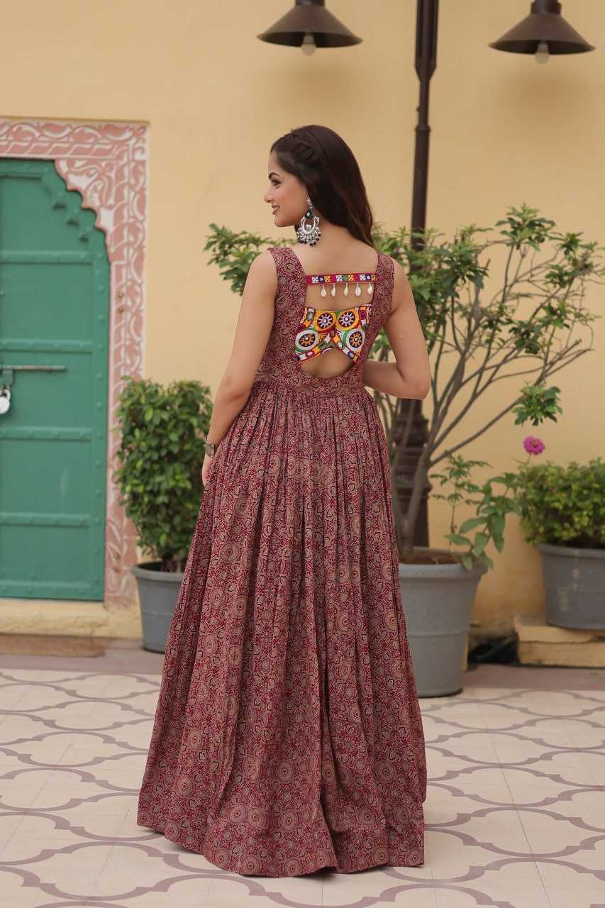 YNF COTOON KESH132 9201 GOWNS WHOLESALE PRINTED LONG NAVRATRI GOWNS MANUFACTURER