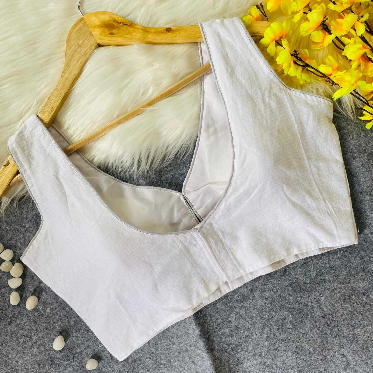 YNF COTTON RIN139 LDB51 READYMADE BLOUSE WHOLESALE V-NECK SLEEVELESS COTTON PARTY WEAR FASHION BLOUSE MANUFACTURER