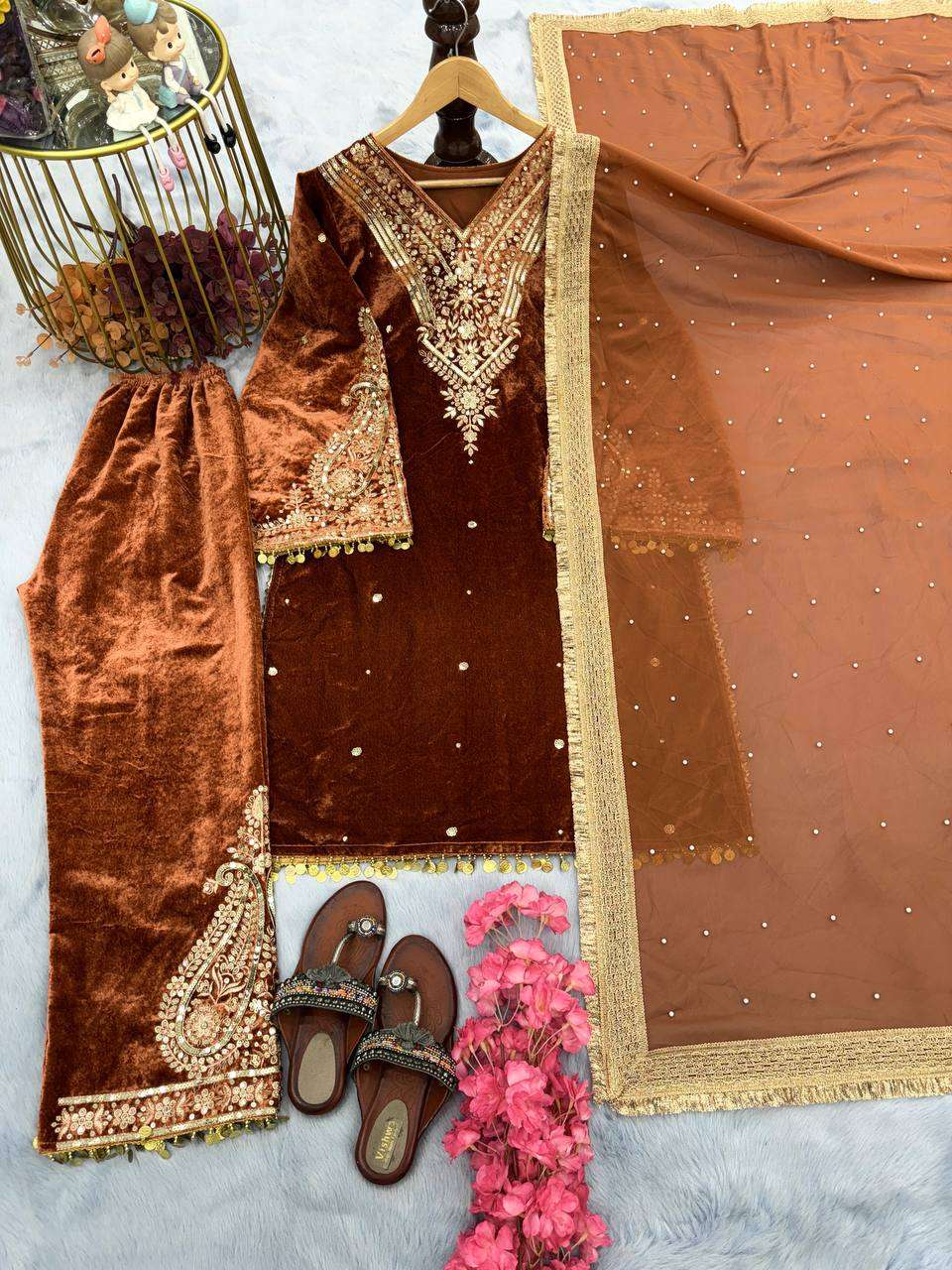 YNF VELVET KESH141 134 SUITS & DRESSES WHOLESALE VELVET KASHMIRI EMBROIDERED PALAZZO LADIES SILK SUITS MANUFACTURER