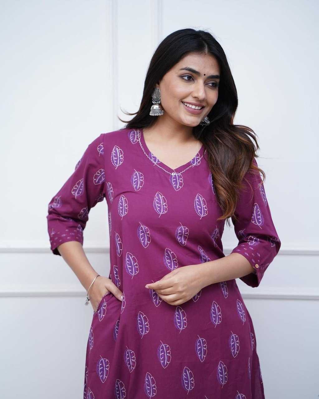 YNF MUSLIN KESH164 G64 KURTIS WHOLESALE LONG PRINTED KURTI WITH BOTTOM V-NECK LONG KURTIS MANUFACTURER - Deevit International