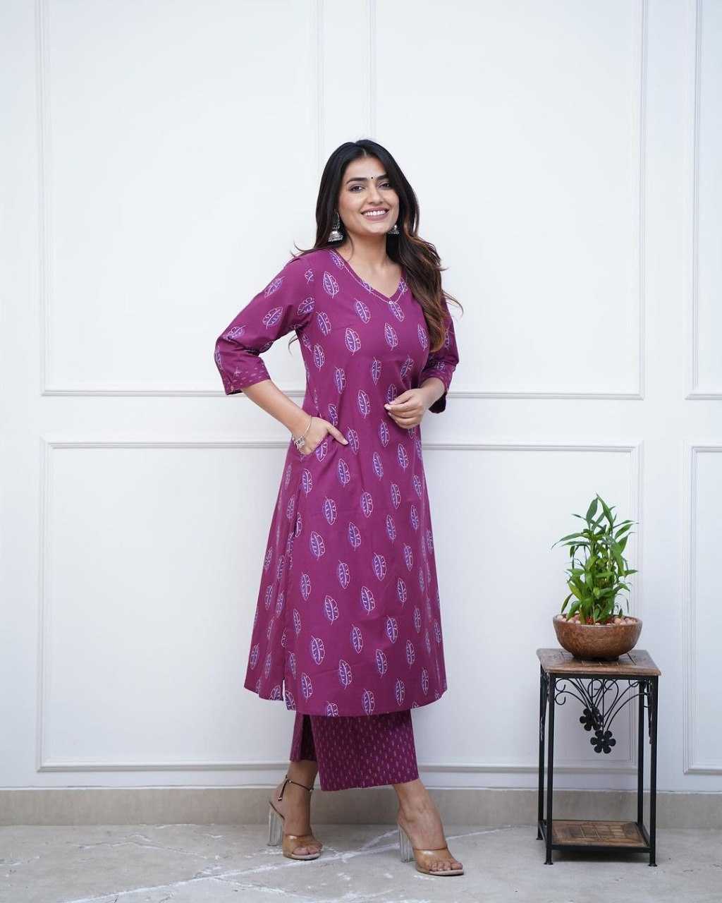 YNF MUSLIN KESH164 G64 KURTIS WHOLESALE LONG PRINTED KURTI WITH BOTTOM V-NECK LONG KURTIS MANUFACTURER - Deevit International