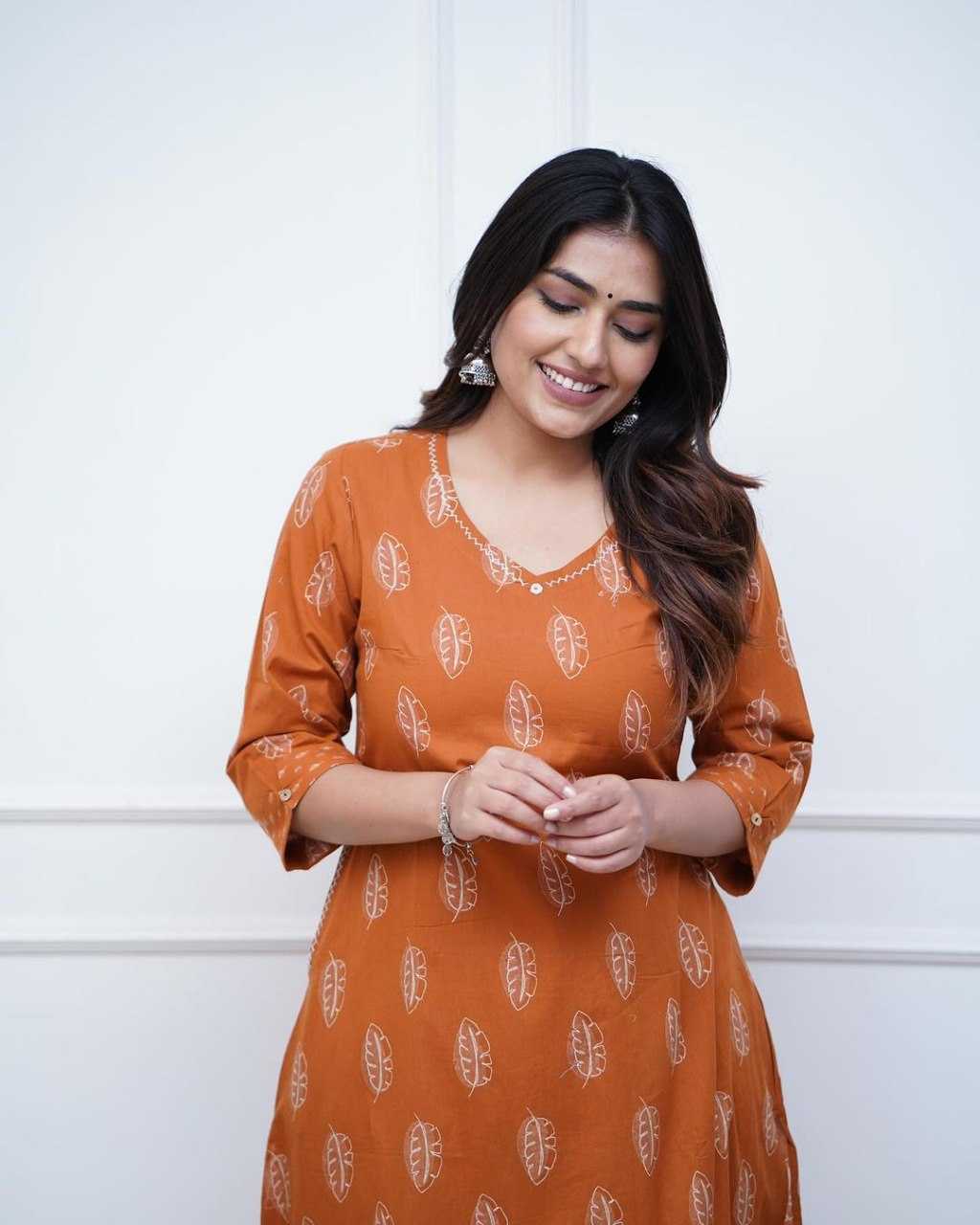 YNF MUSLIN KESH164 G64 KURTIS WHOLESALE LONG PRINTED KURTI WITH BOTTOM V-NECK LONG KURTIS MANUFACTURER - Deevit International