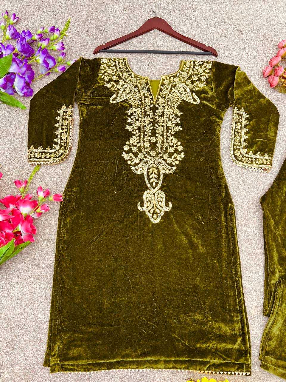 YNF VELVET KESH123 5104 SUITS & DRESSES WHOLESALE FESTIVE FANCY EMBROIDERED SILK FULL SLEEVE SUITS MANUFACTURER