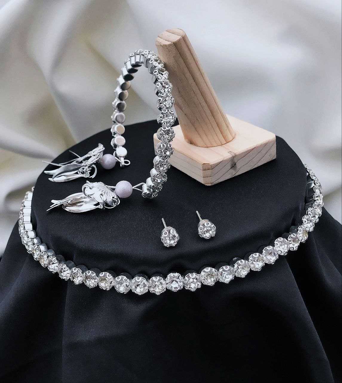 YNF BRASS KESH193 ROR126 WOMENS JEWELLERY WHOLESALE AD DIAMOND NECKLACES FASHION NECKLACES NECKLACEMANU FACTURER - Deevit International