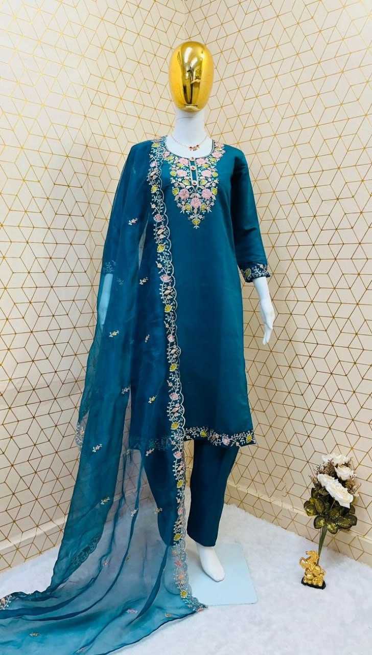 YNF HEAVY ROMAN SILK KESH247 7025 SUITS & DRESSES WHOLESALE EMBROIDEREY WEDDING LADIES SILK SUITS MANUFACTURE - Deevit International