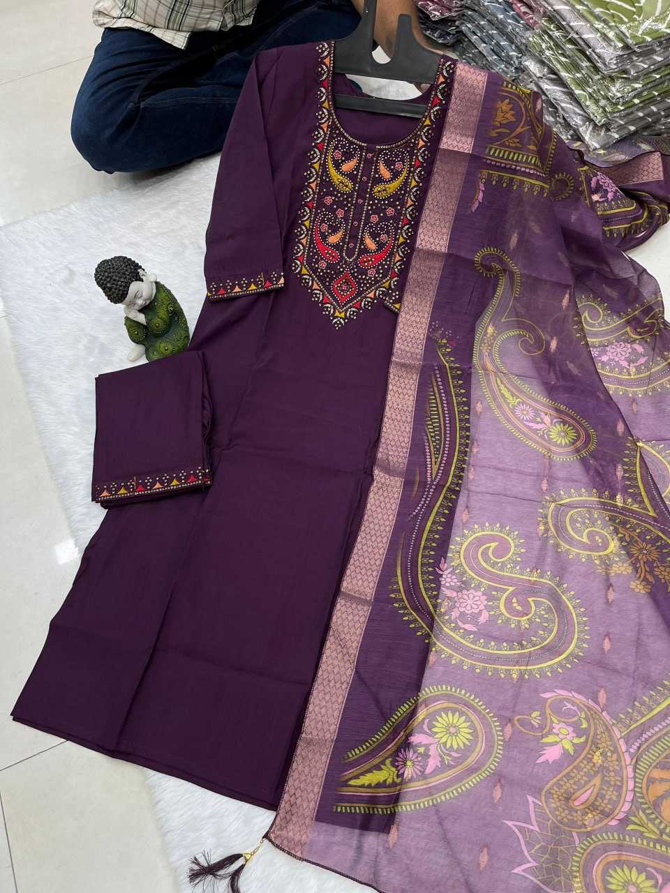 YNF HEAVY ROMAN SILKKESH258 VDA42 SUIT & DRESSES WHOLESALE EMBROIDEREY WEDDING LADIES SILK SUITS MANUFACTURE - Deevit International