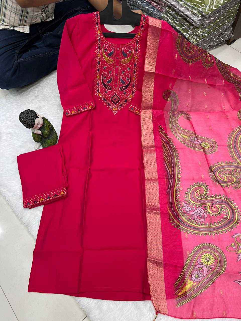 YNF HEAVY ROMAN SILKKESH258 VDA42 SUIT & DRESSES WHOLESALE EMBROIDEREY WEDDING LADIES SILK SUITS MANUFACTURE - Deevit International