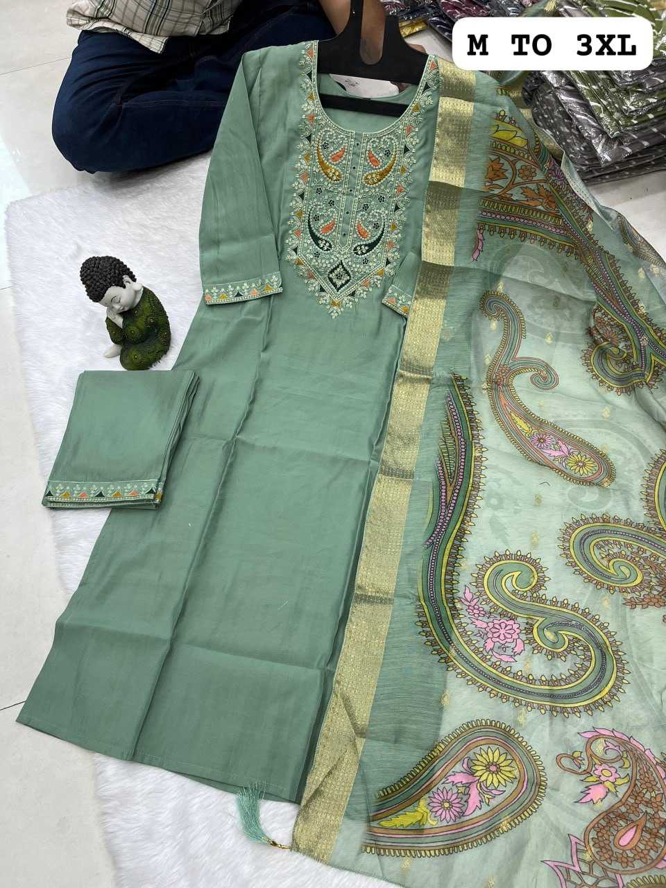 YNF HEAVY ROMAN SILKKESH258 VDA42 SUIT & DRESSES WHOLESALE EMBROIDEREY WEDDING LADIES SILK SUITS MANUFACTURE - Deevit International