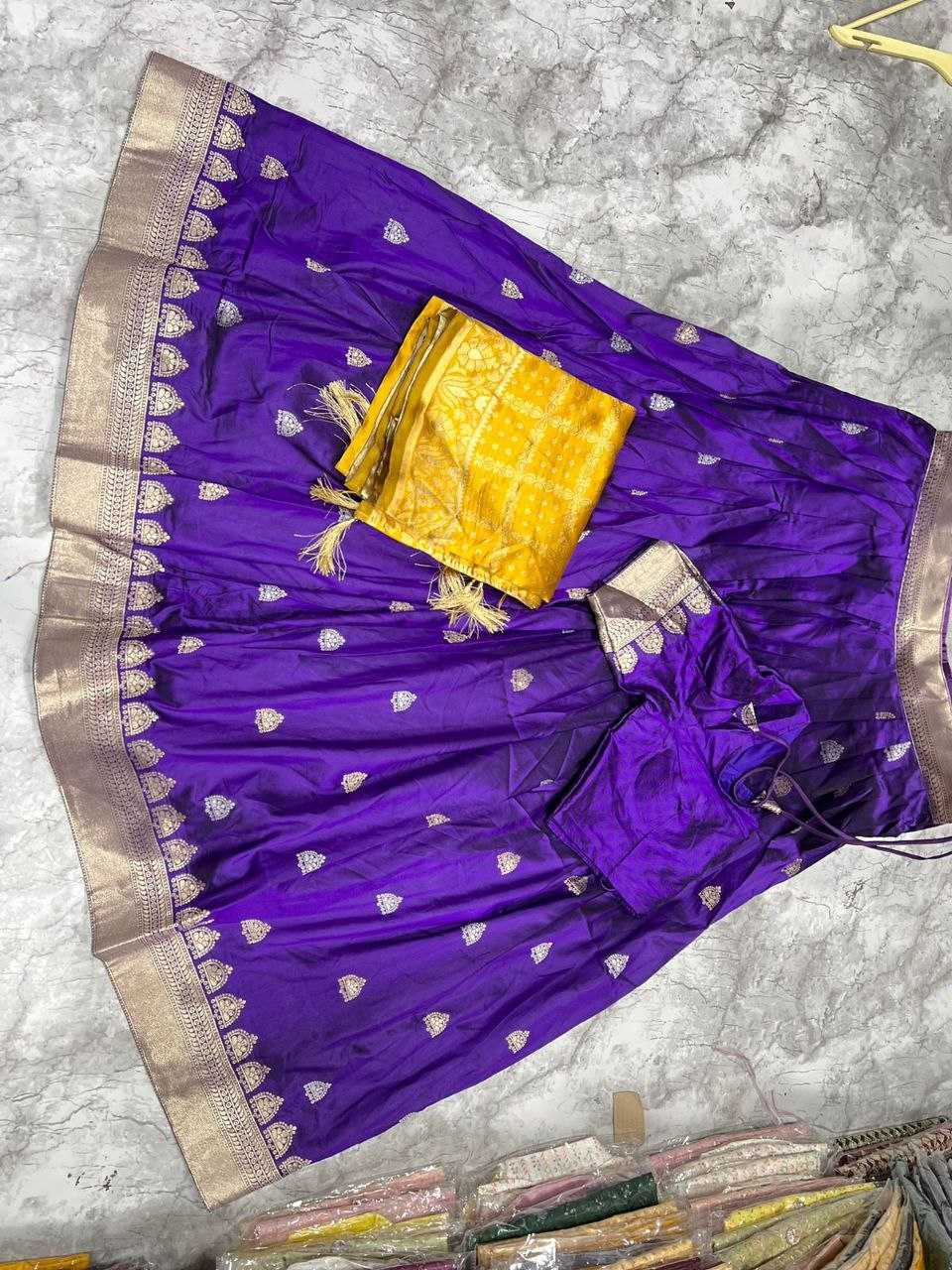 YNF JACQUARD KESH246 SHREE LEHENGAS WHOLESALE TRADITIONAL LEHENGA SILK ZARI WORK LEHENGAS MANUFACTURER - Deevit International