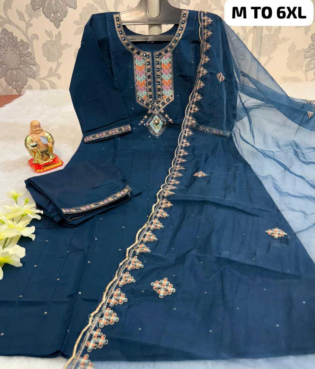 YNF MUSLIN KESH256 RNF02 3XL TO 6XL SUITS & DRESSES WHOLESALE EMBROIDERY PARTY WEAR LADIES SUITS MANUFACTURE - Deevit International