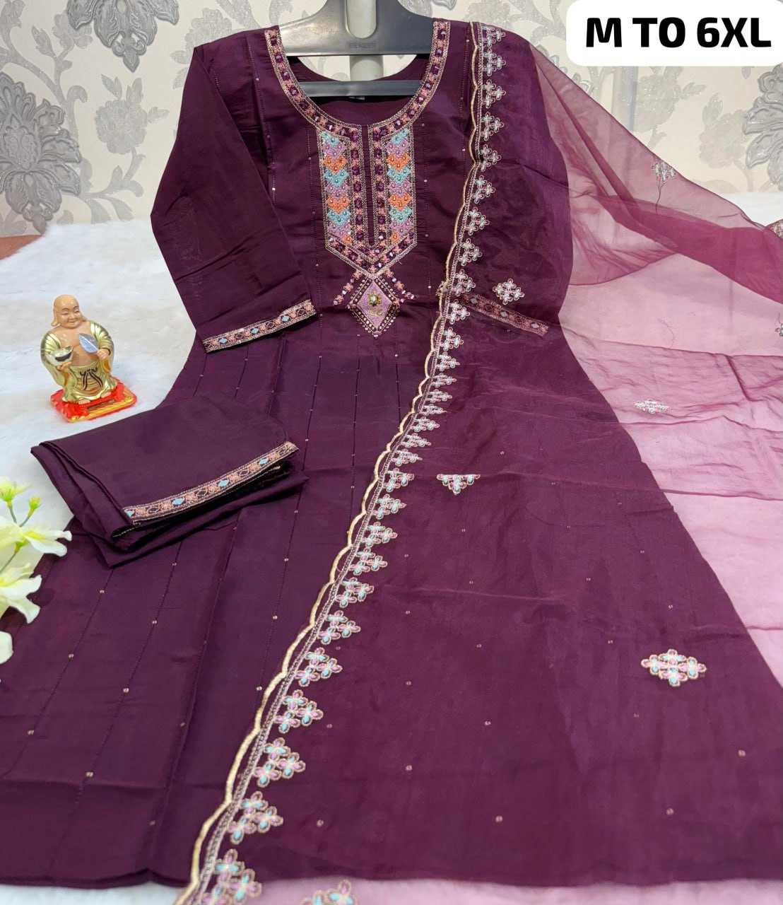 YNF MUSLIN KESH256 RNF02 3XL TO 6XL SUITS & DRESSES WHOLESALE EMBROIDERY PARTY WEAR LADIES SUITS MANUFACTURE - Deevit International