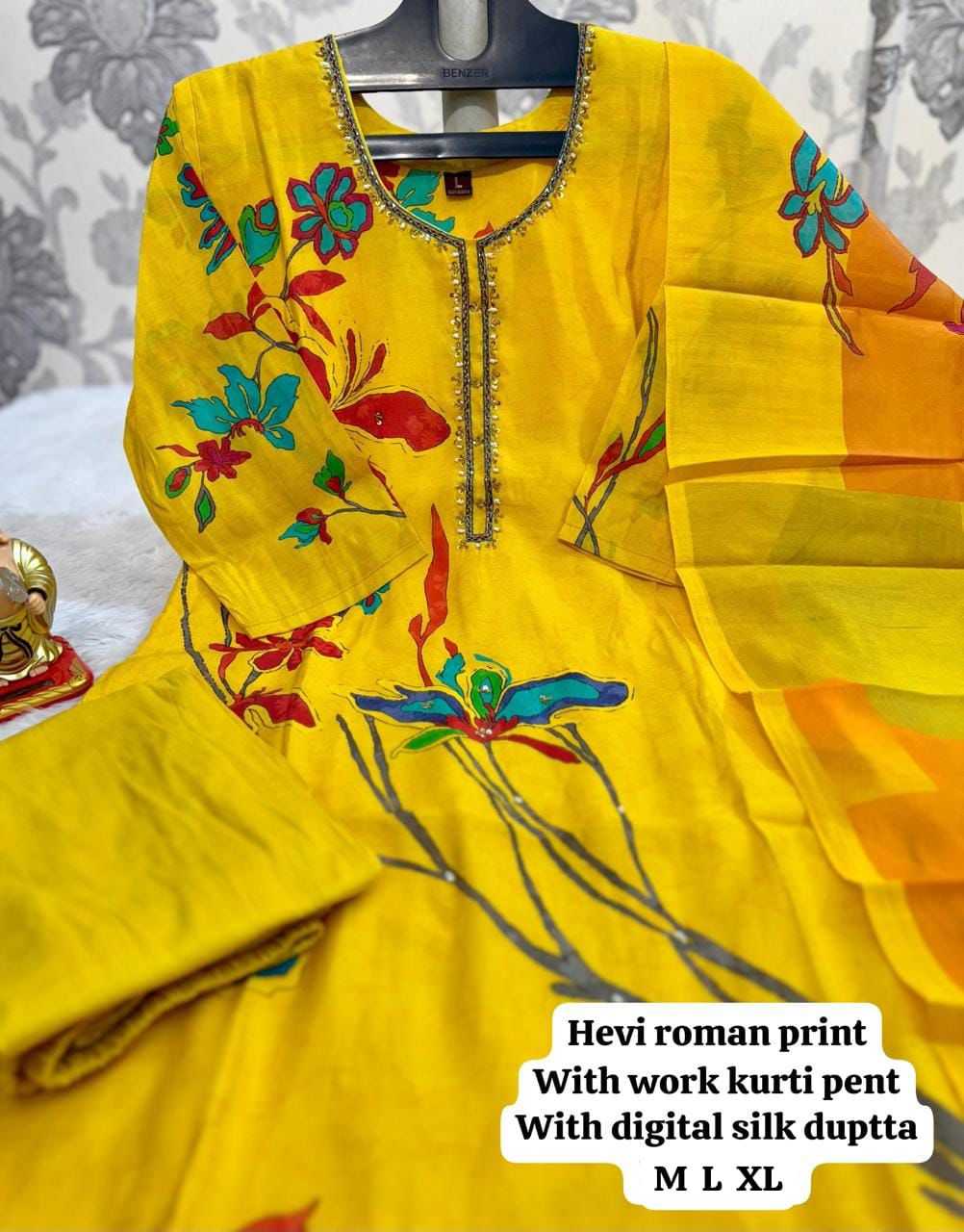 YNF MUSLIN KESH256 RNF23 SUITS & DRESSES WHOLESALE DESIGNER PARTY WEAR WEDDING LADIES SILK SUITS MANUFACTURE - Deevit International