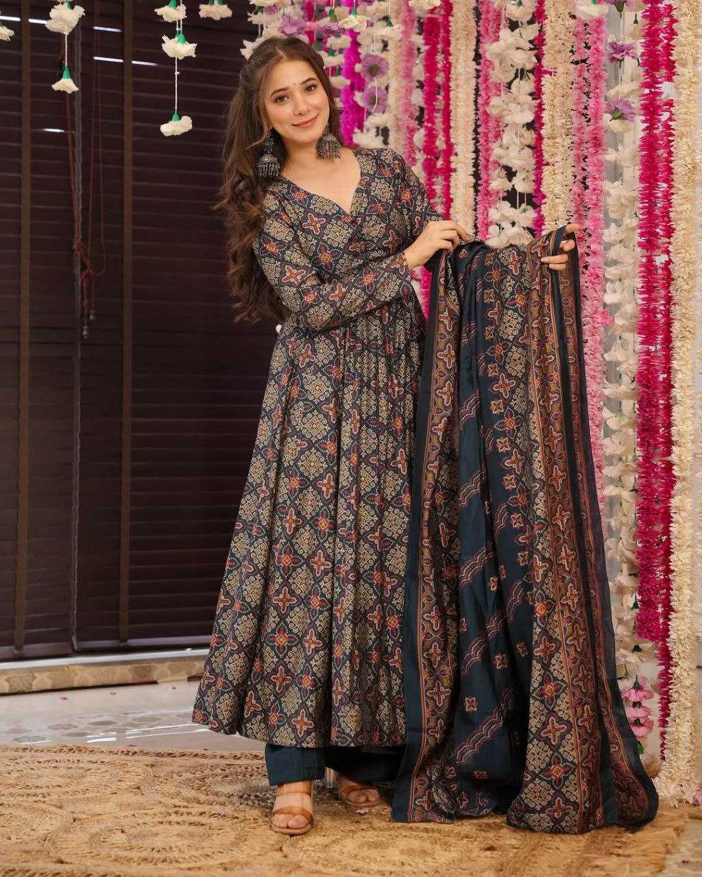 YNF SOFT COTTON KESH154 1140 GOWNS WHOLESALE PRINTED FANCY ANARAKLI GOWNS MANUFACTURER - Deevit International