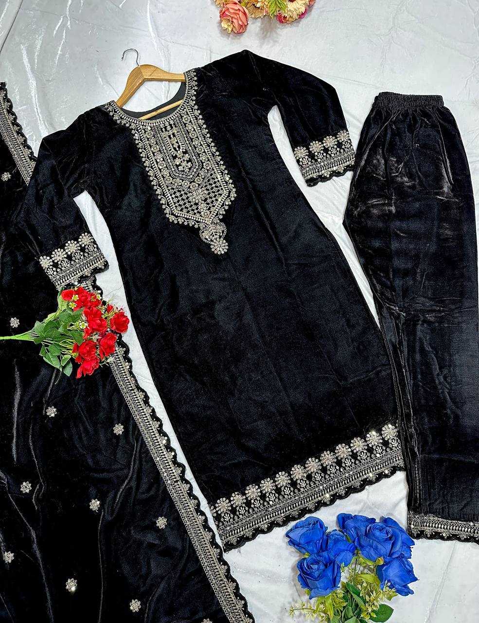 YNF VELVET KESH147 231 SUITS & DRESSES WHOLESALE EMBROPIDERY VELVET PARTY WEAR BLACK SUITS MANUFACTURE - Deevit International