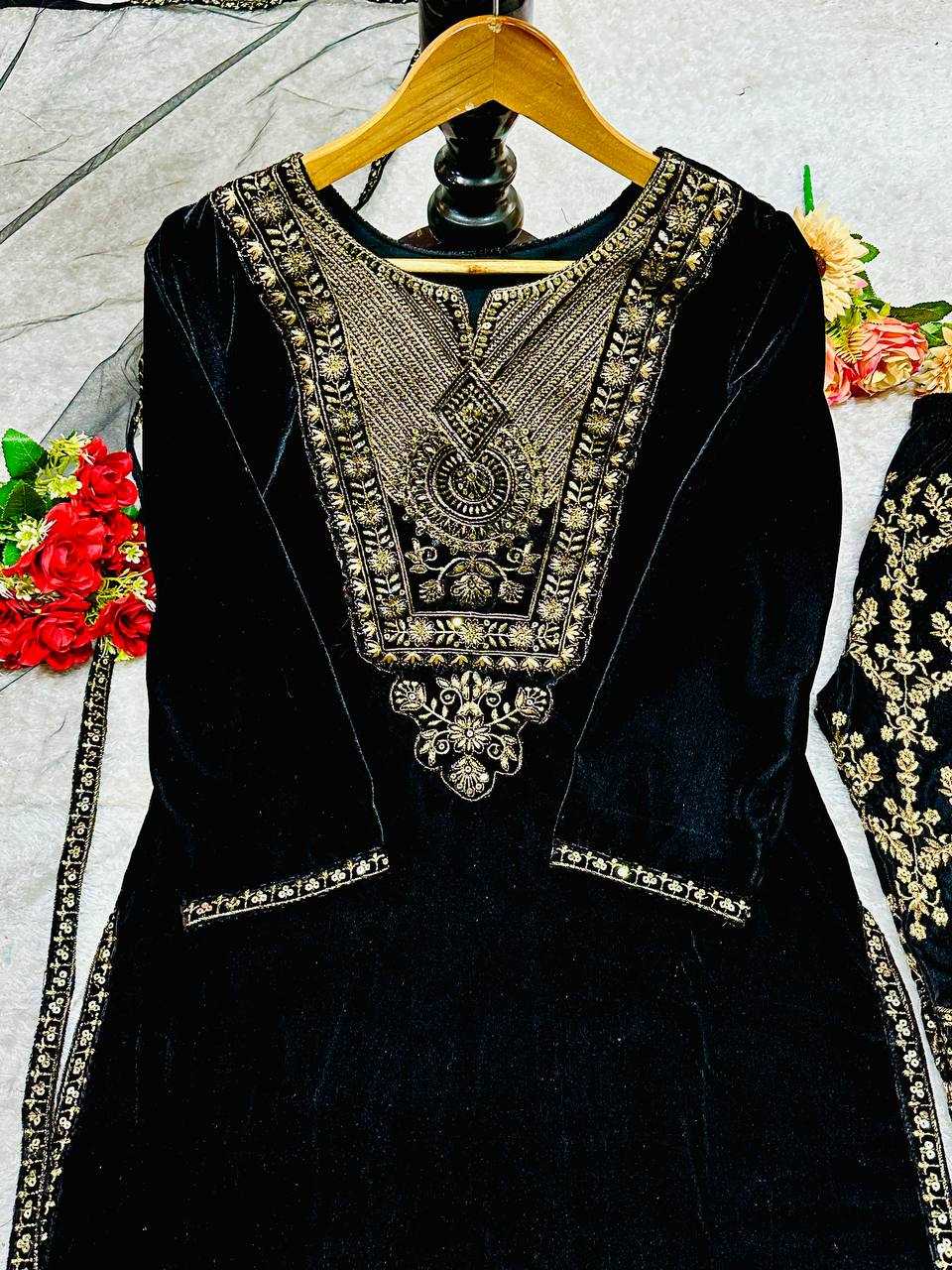 YNF VELVET KESH147 232 SUITS & DRESSES WHOLESALE EMBROPIDERY VELVET PARTY WEAR BLUE SUITS MANUFACTURE - Deevit International