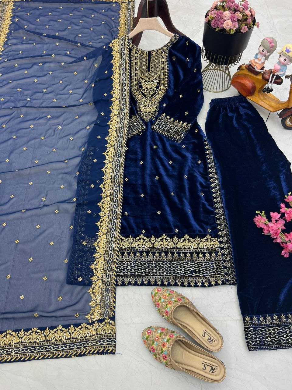 YNF VELVET KESH158 6002 SUITS & DRESSES WHOLESALE EMBROPIDERY VELVET PARTY WEAR LONG KURTI SUITS MANUFACTURE - Deevit International