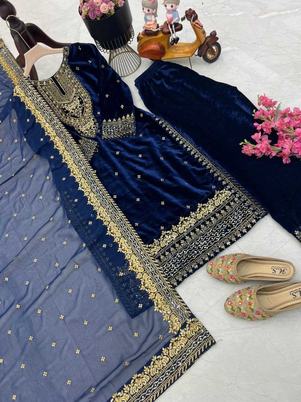 YNF VELVET KESH158 6002 SUITS & DRESSES WHOLESALE EMBROPIDERY VELVET PARTY WEAR LONG KURTI SUITS MANUFACTURE - Deevit International