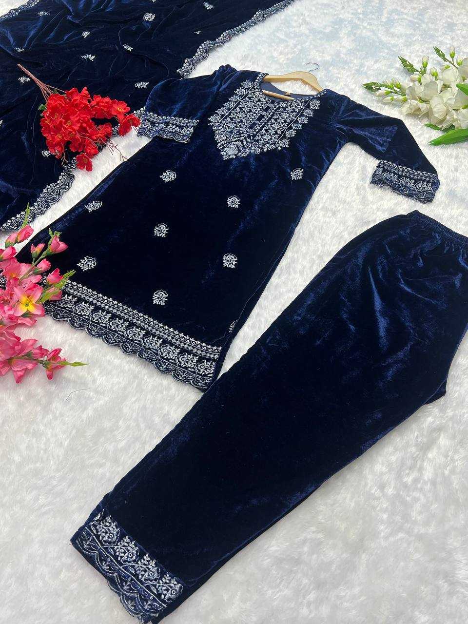 YNF VELVET KESH164 G79 SUITS & DRESSES WHOLESALE EMBROPIDERY VELVET WEDDING BLUE SUITS MANUFACTURE - Deevit International