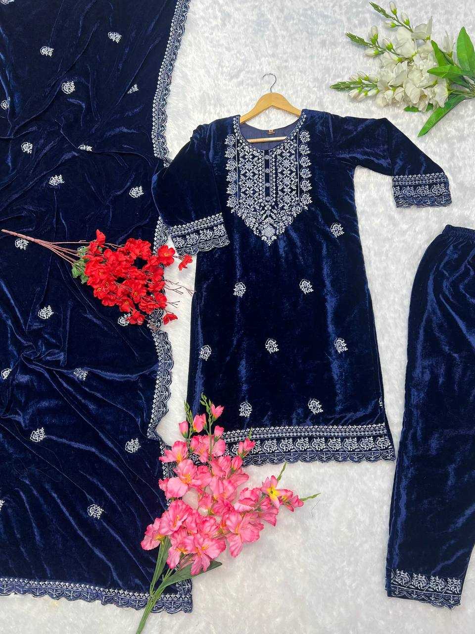 YNF VELVET KESH164 G79 SUITS & DRESSES WHOLESALE EMBROPIDERY VELVET WEDDING BLUE SUITS MANUFACTURE - Deevit International