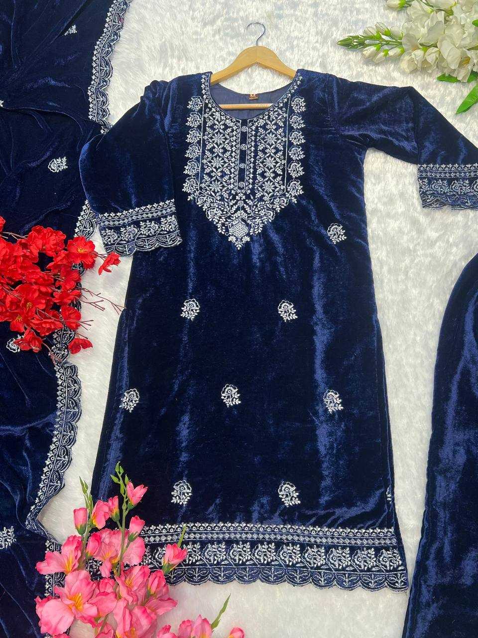 YNF VELVET KESH164 G79 SUITS & DRESSES WHOLESALE EMBROPIDERY VELVET WEDDING BLUE SUITS MANUFACTURE - Deevit International