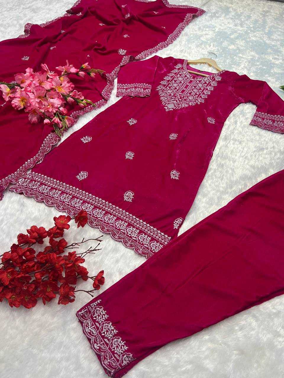 YNF VELVET KESH164 G79 SUITS & DRESSES WHOLESALE EMBROPIDERY VELVET WEDDING BLUE SUITS MANUFACTURE - Deevit International