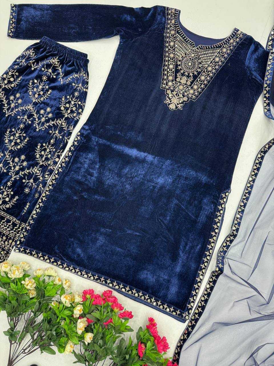 YNF VELVET KESH239 187 SUITS & DRESSES PAKISTANI WEDDING LADIES SUITS MANUFACTUR - Deevit International